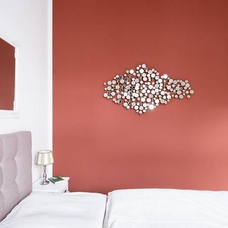 Sc 05 By Rockchair Apartments L Superhost Status L 2 Bedrooms Boxspringbeds Balcony Elevator - Cozy Family & Business Flair Welcomes You! Berlin Exterior photo